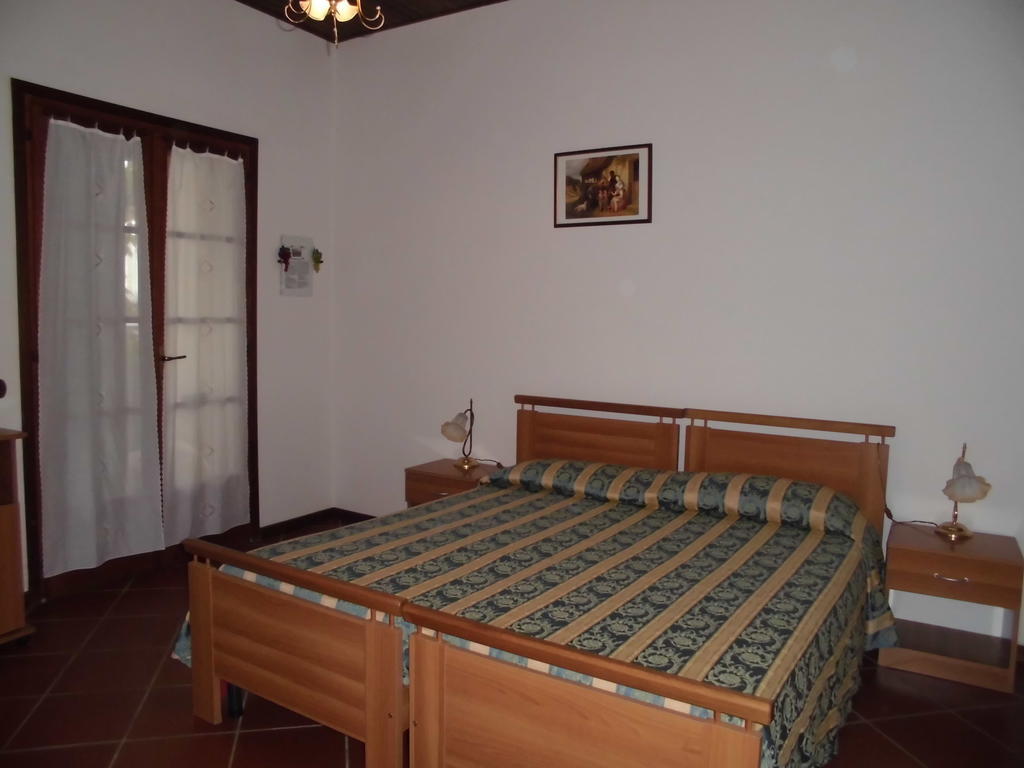 B&B Il Vigneto Капотера Екстериор снимка
